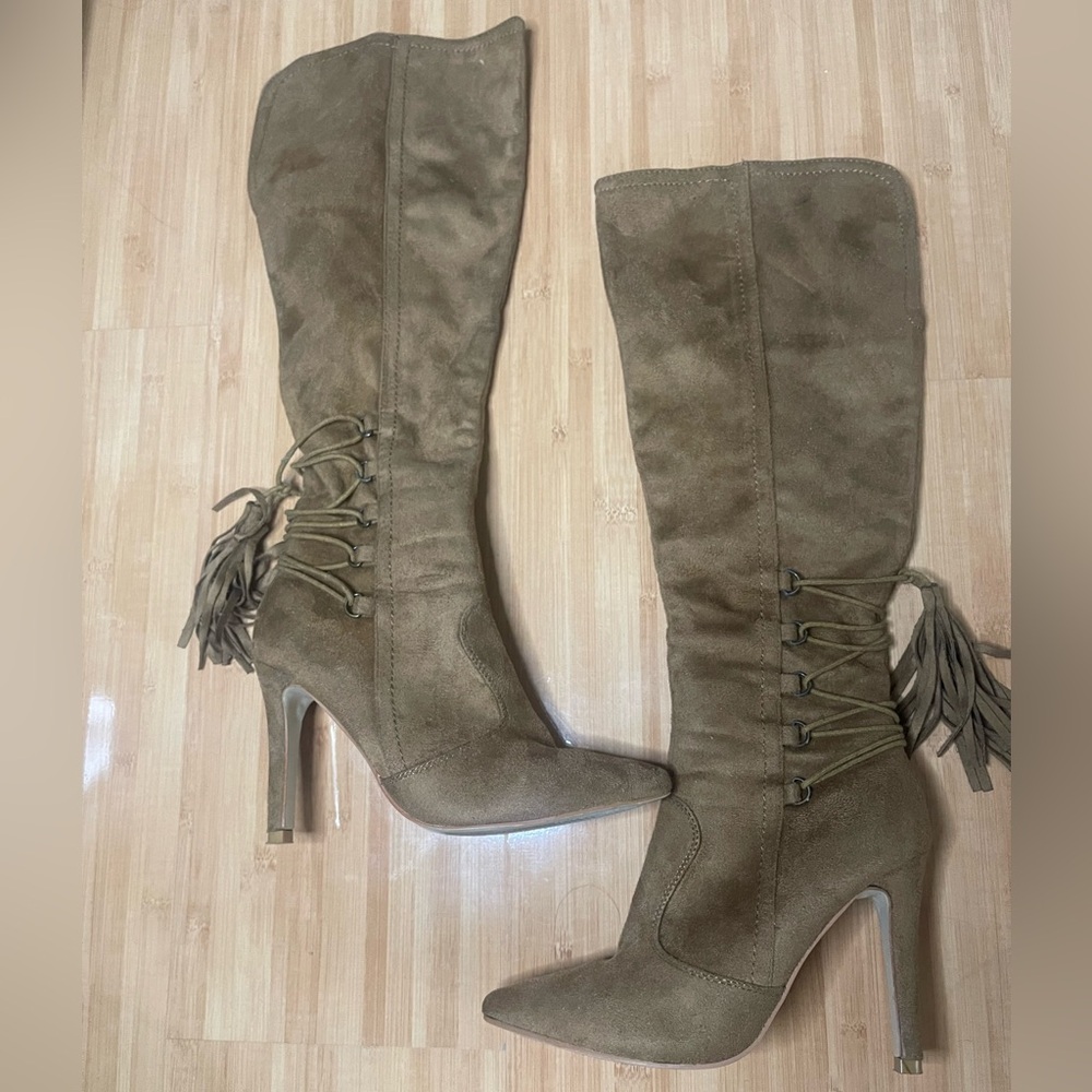 Women’s Brown Heeled Suede Boots with Chunky Block Heel Size 6